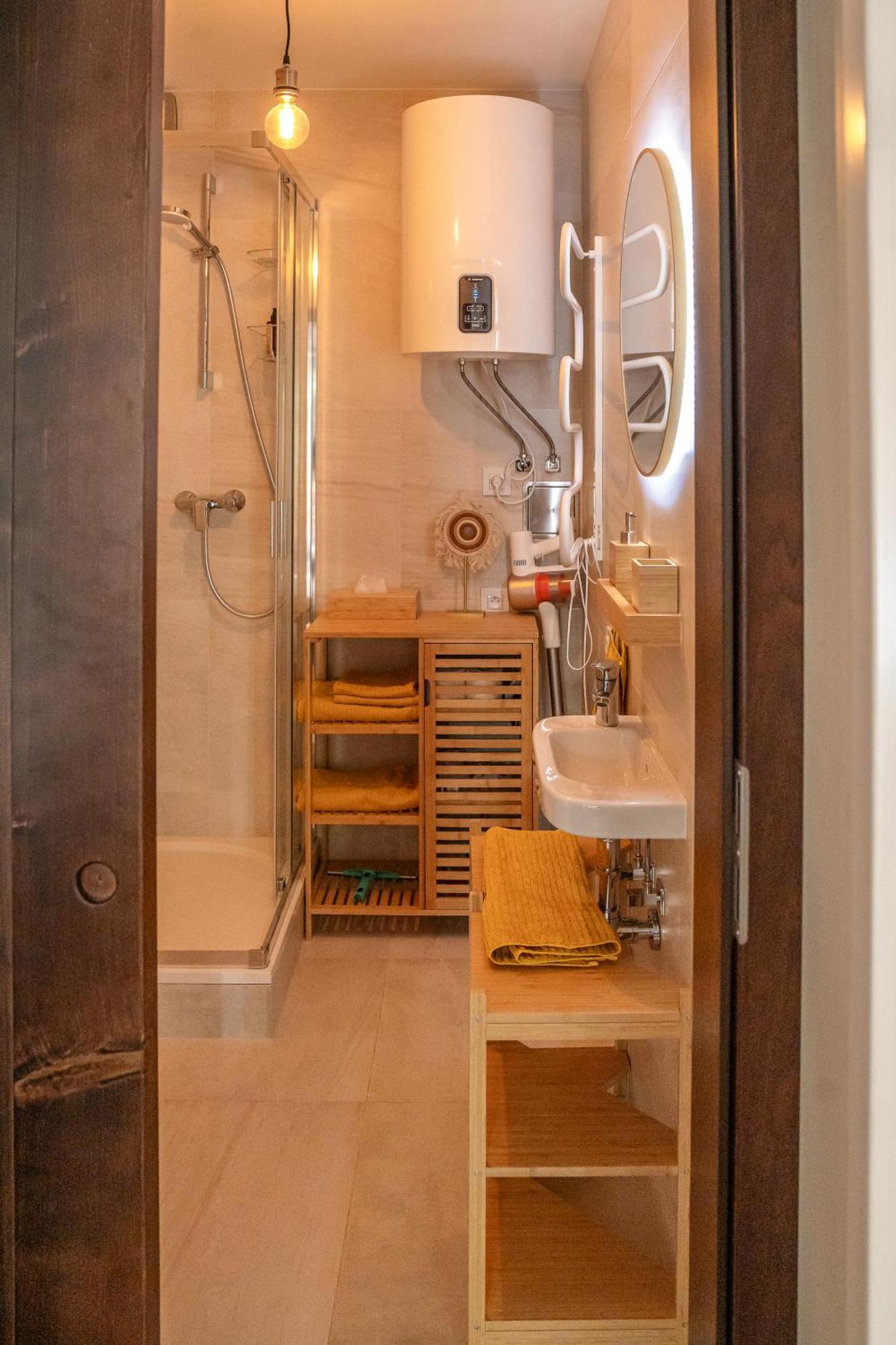 Apartman Spaleny Mlyn Lisnice Εξωτερικό φωτογραφία